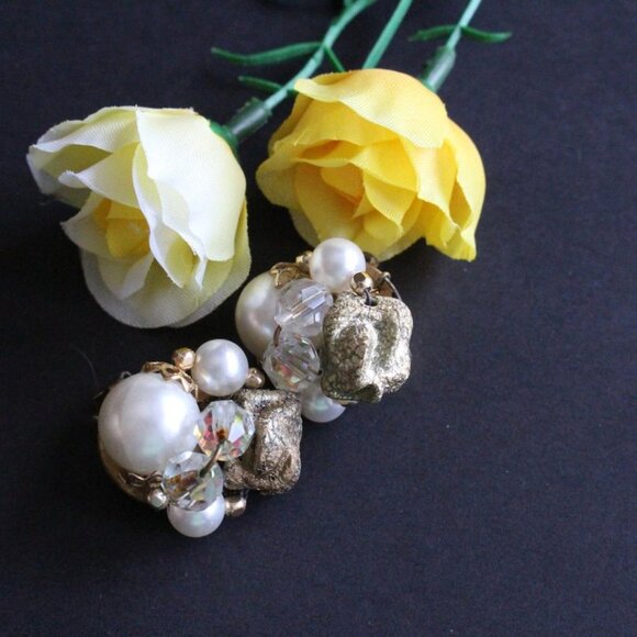 Vintage Pearl Gold Cluster Retro Earrings - Picture 2 of 4
